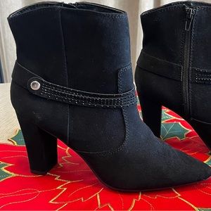 Size 8 Black Boots Zip up over Ankle Like new